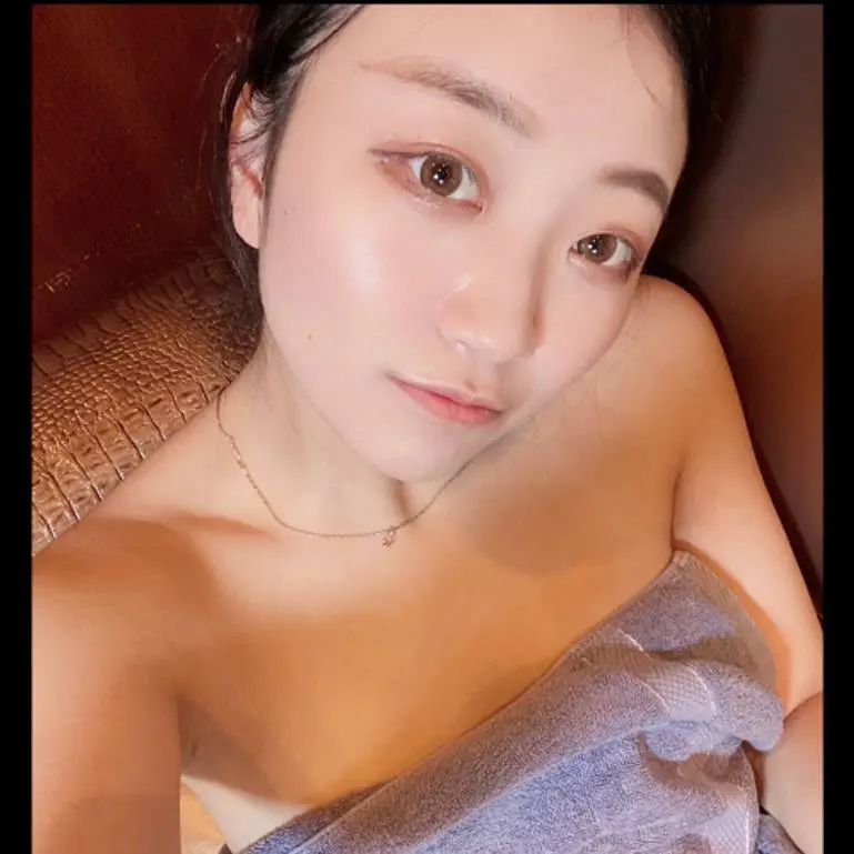 特典で無修正と膣內カメラ 121 明るいデカ尻のおなごにたっぷり中だしのののか
(4K) (fc4587028)