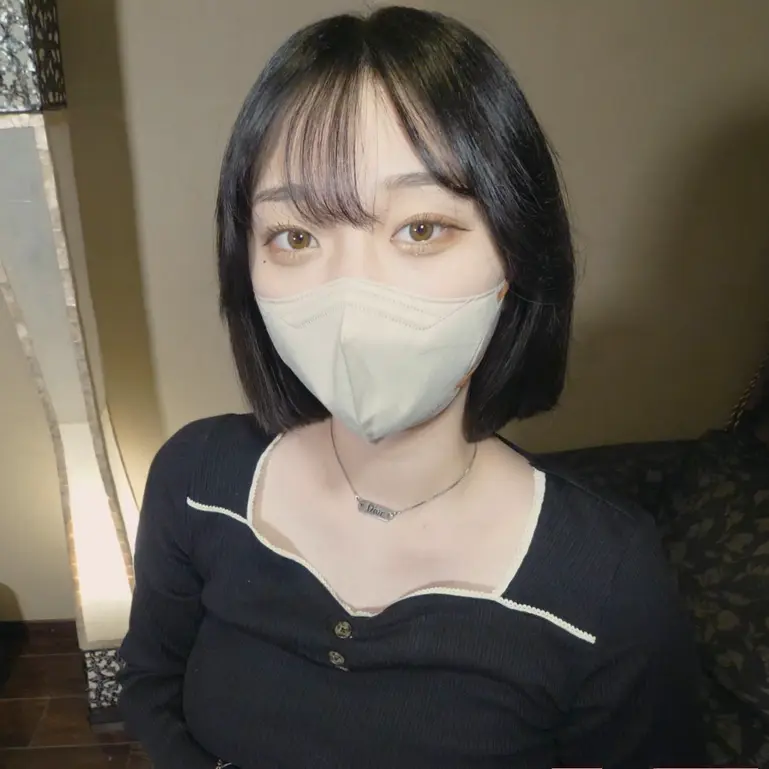 !!美乳スタバ學セイ店員が再撮影–また金欠–　「中はダメ…」今回はしっかい小作り中出しさせてもらいました。
(HD1080P) (fc4601608)