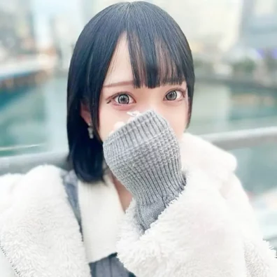 とこフェラで誤爆発射!危険な魅力を放つ小悪魔の禁斷パイパンマコにオジさんザーメンで刺激的な種付け!!
(HD1080P) (fc4621871)