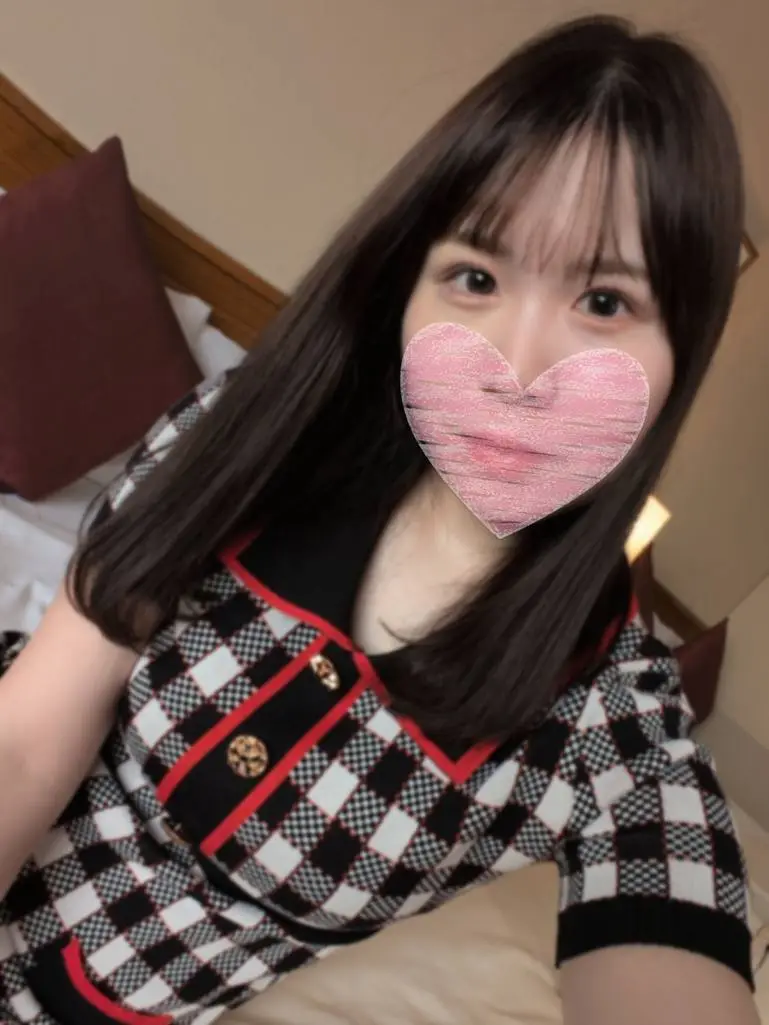 大ディルドウを奧までズッポシ！！Fカップの元キャンペーンガールを種付けしちゃいました～女の魅力って何ですか？
(4K) (fc4627045)