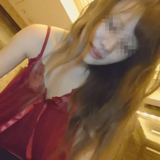 【無人妻】美人若妻の剛毛な下の毛に興奮し不倫生中出し。【特典で高畫質】
(HD1080P) (fc4641576)