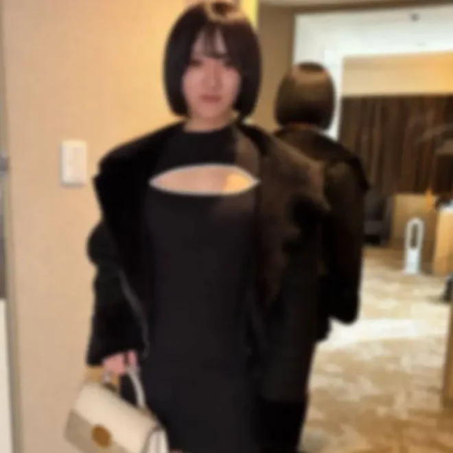 旦那に出資してもらい、自身のネイルサロンを経営するギャル若妻。女社長は性欲が悽いという噂は本當の様です。
(HD1080P) (fc4653365)