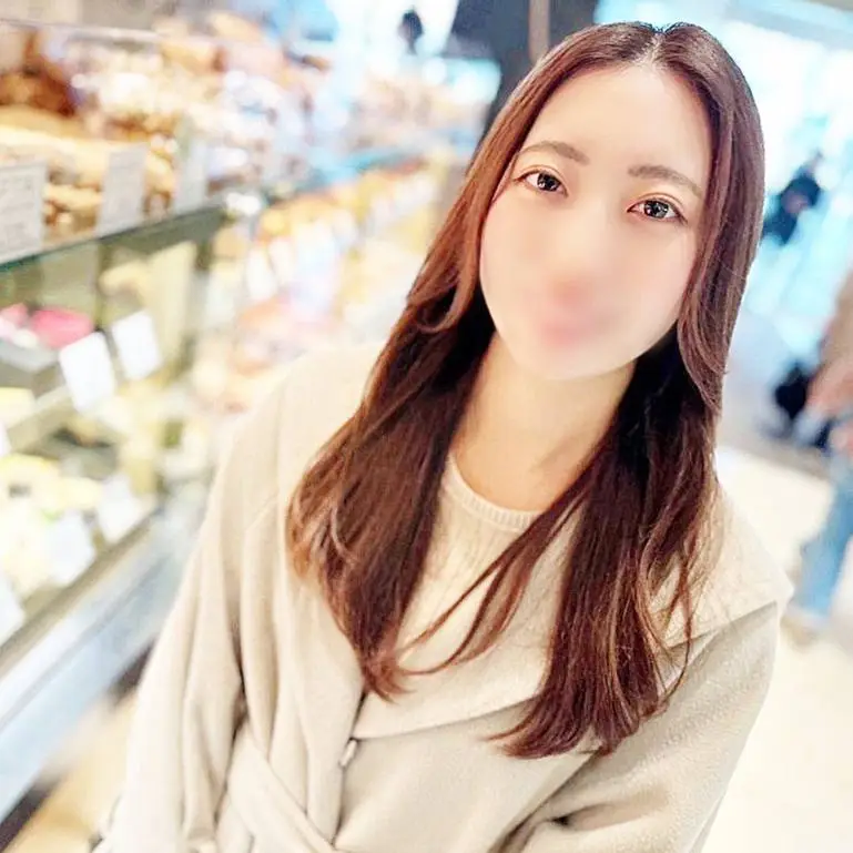 コが大洪水!!「一緒にイコッ」トロけるエロ顔でフェラ、手コキ、鬼勃起肉棒でガン突き生中フィニッシュ!!
(HD1080P) (fc4656542)