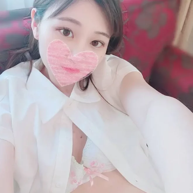 ロティックな百貨店の美人美容部員。ツンデレで危険な感じ漂う麻里子ちゃんに生挿入～超気持ちイイ！！ -麻里子26歳
(4K) (fc4659466)