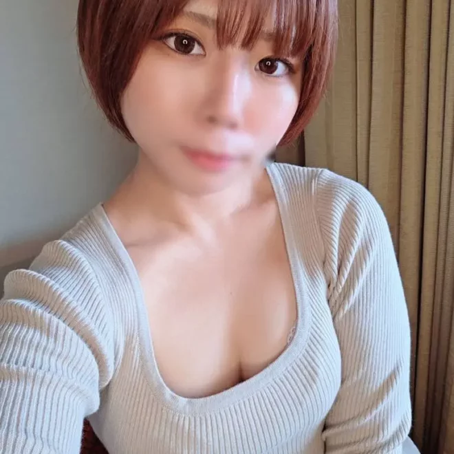 っくん！！溢れるオマンコがエロ悽すぎて2連続中出し交尾。キモチ良すぎてお口にもぶちまけてしまいました-えみり23
(4K) (fc4666997)