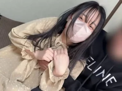 可愛いベトナム人留生グエンちゃん超敏感乳首を責められて感じまくる！超危険日だけど遠慮なく中出しハメ(4K) (fc4670431)