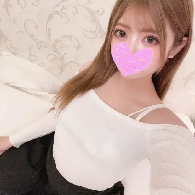 バイト中の瞳キラキラ天真爛漫エロ-とイチャはめデート!!敏感なパイパンまんこにガチハメ中出しセックス!!
(HD1080P) (fc4674037)