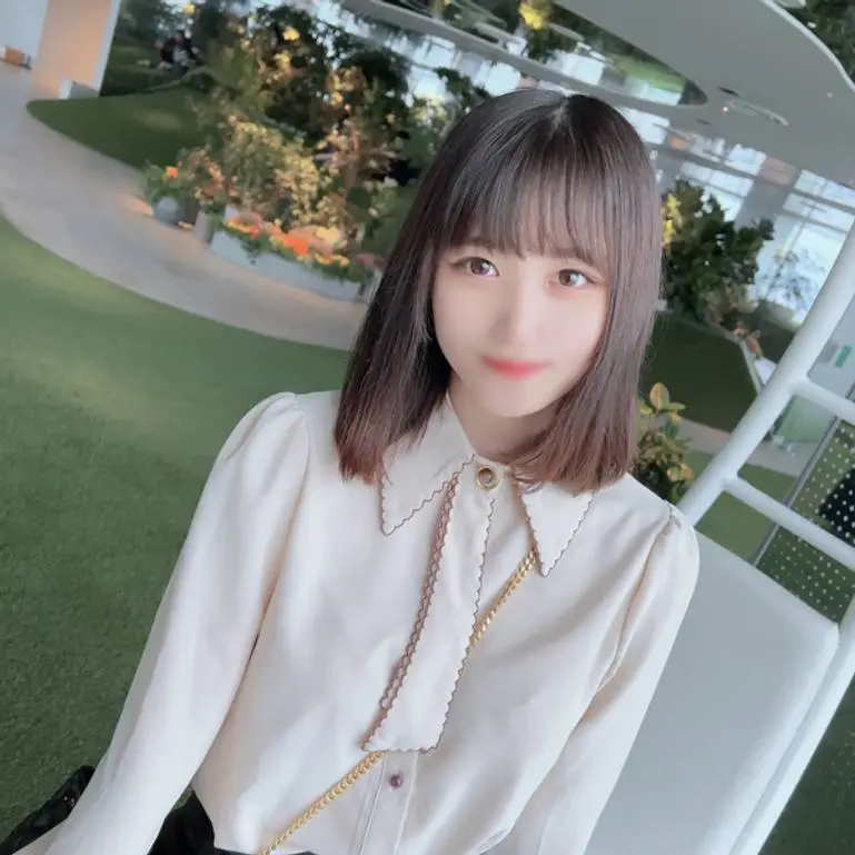 多目的トイレに連れ込み可愛い顔がみるみる変貌し避妊しないで膣内射精！その後ホテルで追撃生中出し！！
(HD1080P) (fc3856931)