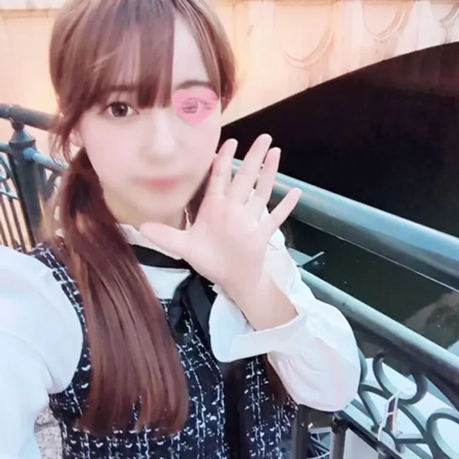 パパ活。清楚系ドレスに潜むエロボディ。電マ責めで連続激イキ、壁に押し付け精液どぴゅぴゅ垂れイラマチオ！
(HD1080P) (fc3882898)