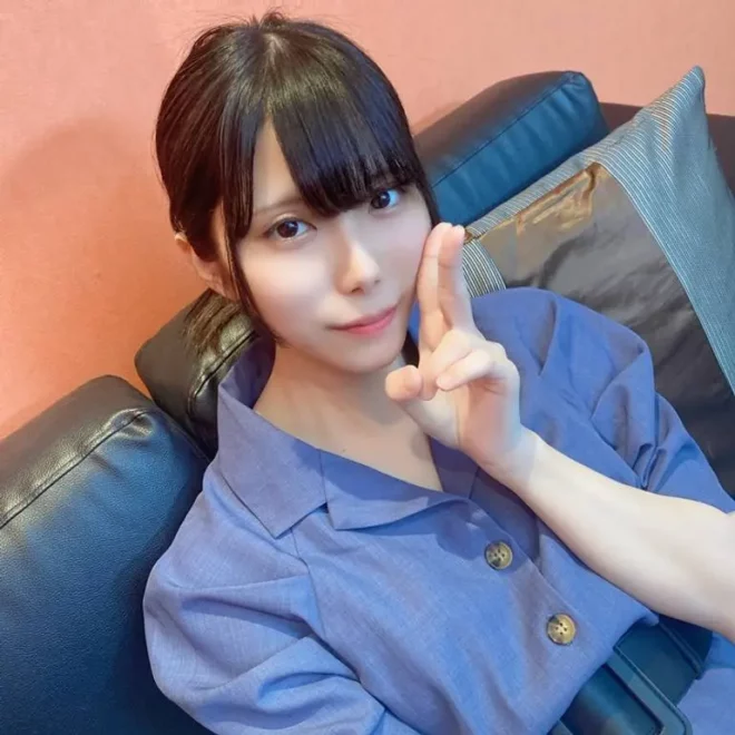 グラビア級の身体を持つまみちゃん。デート後生挿入中イキまでして理性を失い中出しを許してしまう。
(HD1080P) (fc3904500)