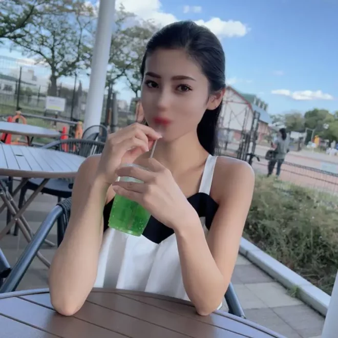 11/17まで限定！！太陽の様に眩しいオリエンタル美女は情熱の国で育った帰国◯女。欧州への留学前に二人きりで想い出作り・・・エキゾチックで艶めかしい極め細やかな美体に２回連続生射精！ (3997944)