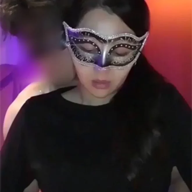 条件で旦那に連れて来られた美人若女将　そんな状況で旦那に絶対服従する妻は嫌だったのか？楽しんだのか？
(HD720P) (fc4020108)