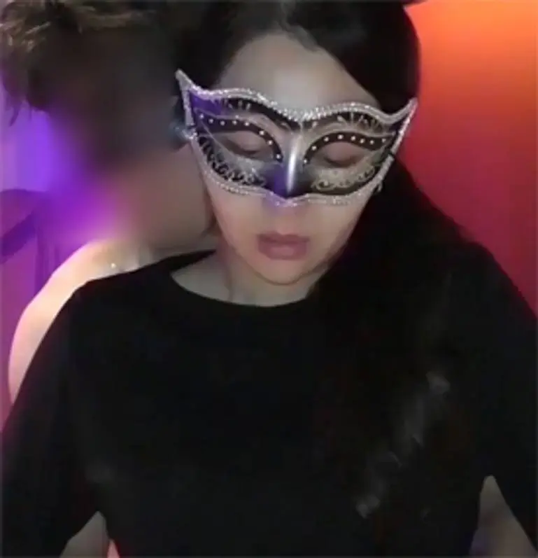 条件で旦那に連れて来られた美人若女将　そんな状況で旦那に絶対服従する妻は嫌だったのか？楽しんだのか？
(HD720P) (fc4020108)