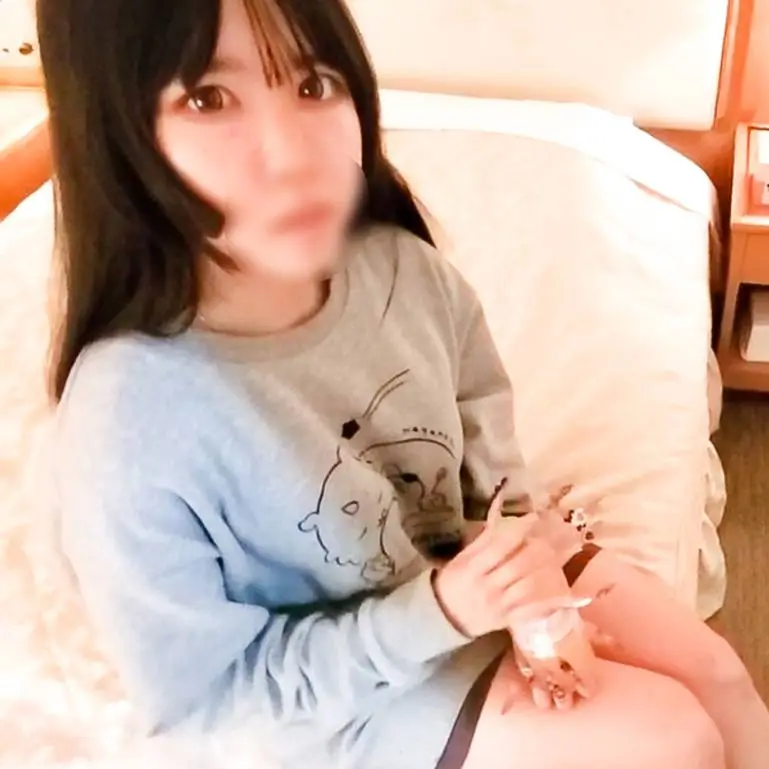 3日間限定900pt【初撮り】【顔出し】軽音楽サークル所属の低身長ちっぱい有毛キツマ◎コに生肉棒挿入中出し（50分）
(HD720P) (fc4063133)