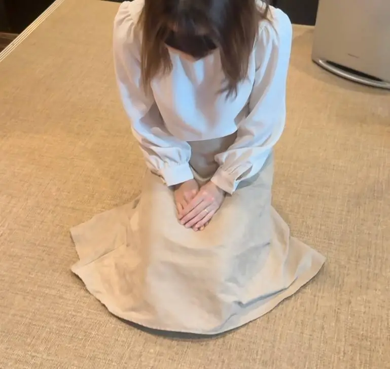 【個人撮影】妻と友人 -従い- 前編(HD720P) (fc4121715)