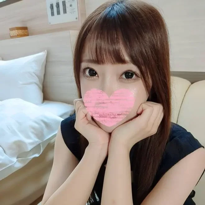 い銀行員の受付美女。真面目な彼女のストレスが爆発！初めての中出しに大満足、その後会社にバレて人生終了。(HD1080P) (fc4132303)