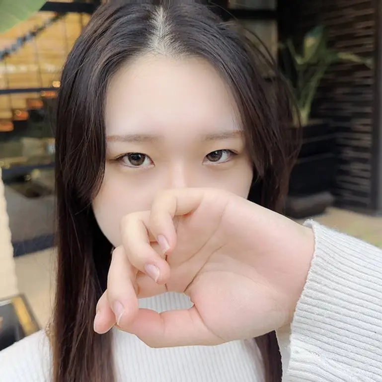 でちゃん18の夢はトップモデル。緊張しすぎて固まる彼女に僕がエッチなお稽古を叩きつけました豪華特典付き
(HD1080P) (fc4231458)