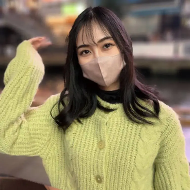 終電を逃した友達のコを変な事はしないと説得してホテルに連れ込み成功。生ハメセックスは別に変な事じゃないから中出し余裕でした。
(HD1080P) (fc4298057)