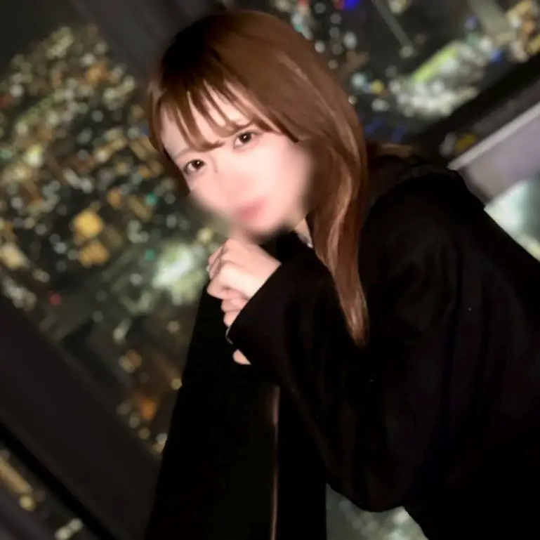 最高級の透明肌。隠れ淫乱がﾊﾞﾚ小さく漏れる声に我慢できず、彼氏の代わりに卵巣に２度種付け受精。。
(HD1080P) (fc4323038)