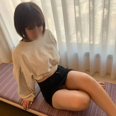 【顔出し】【ハメ撮り・中出し】旦那に勝手に身分証使われて借金させられた人妻は、利息が払えないので、第二弾
(4K) (fc4337405)