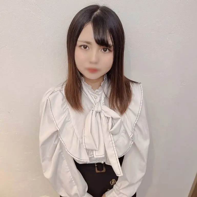 142㎝のチビ可愛い爆乳っこを街でGET！！背の小さい-はエロくて感度も最高！！！
(HD1080P) (fc4338277)