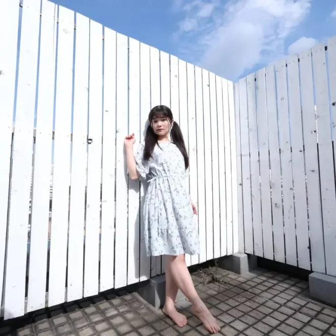 【無修正】幼顔おっとり現・役保・-さんがドスケベ青姦セックスで、んおっ・・!オホ声たっぷり連続イキ
(HD1080P) (fc4386388)