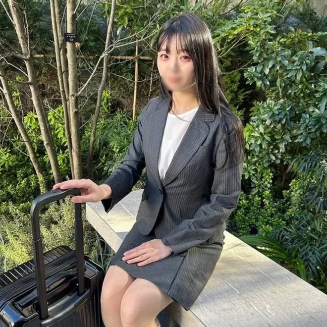 【#106※完全顔出し】地方の素朴なOLちゃんと出張先のホテルで中出しセックス!!お口やおしりをしばかれるのが好きな隠れど変態でした
(HD1080P) (fc4399942)