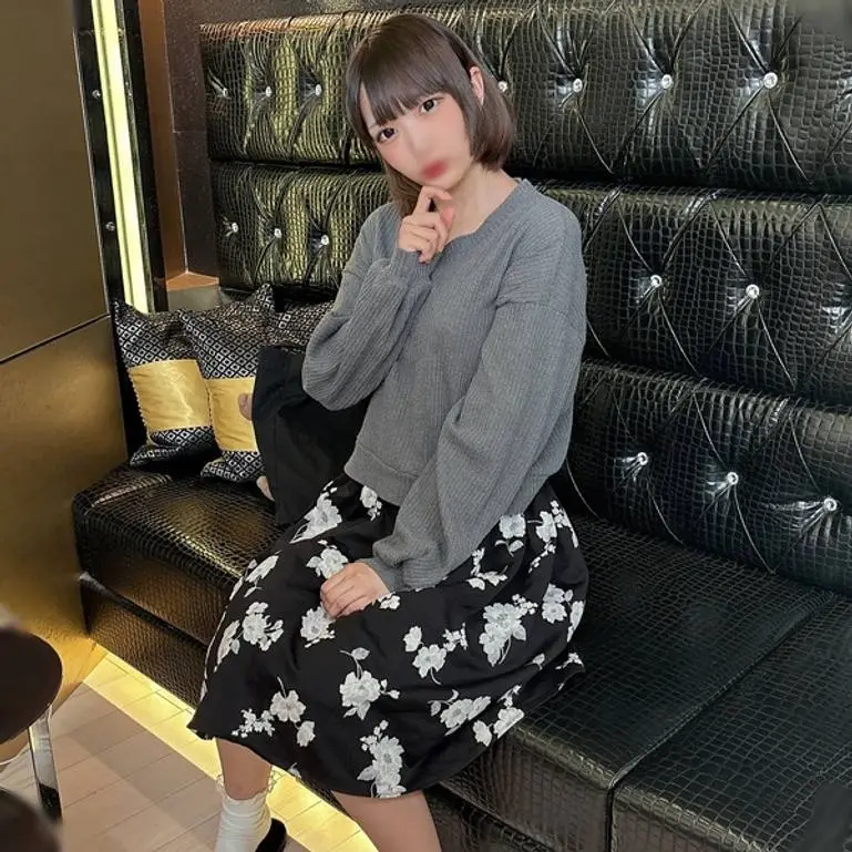 ショートの清楚系。おしとやかな事務員の裏の顔は乱れまくりのエロエロ美女。無毛マンコに2連続で中出しです！
(HD1080P) (fc4427074)