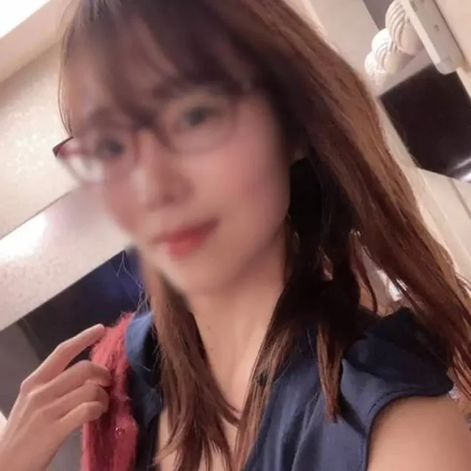 【顔出し&レビュー特典屋上フェラ抜き】面接に来た色気抜群の艶女を生ハメ撮り講習
(4K) (fc4459841)