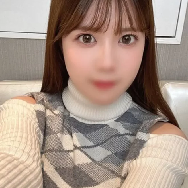 のはるかちゃん挿入後体を痙攣させながら何度も膣イキアクメ ご奉仕喉奥唾液たっぷりフェラも最高でした^ ^
(HD1080P) (fc4467282)