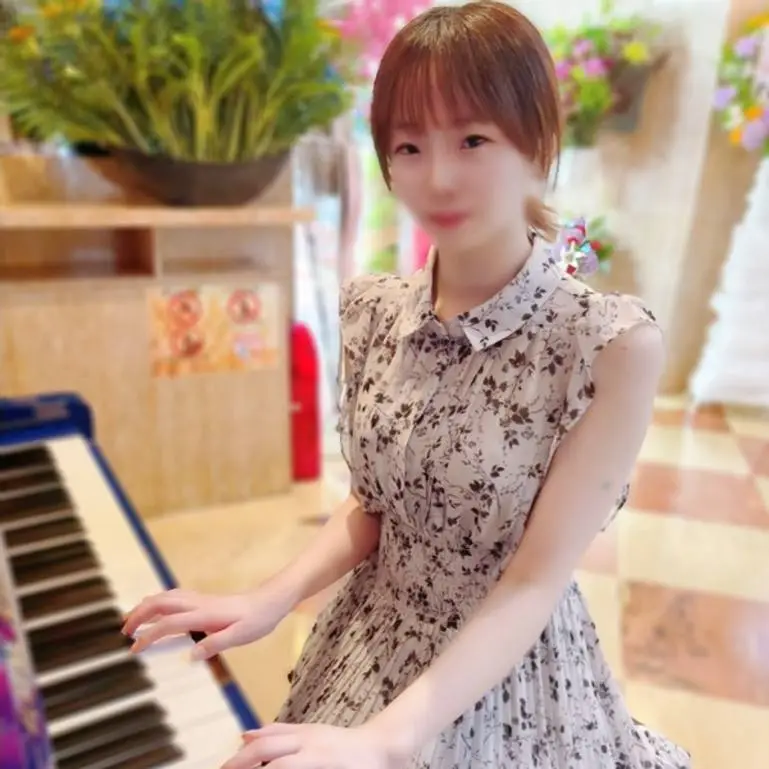 抜群のロケットおっぱいを堪らんばかりに揺らし男を魅了。感度絶頂で喘ぎまくる彼女の膣内と顔に大量発射
(HD1080P) (fc4470285)