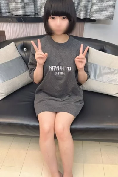 前の素朴な頃のもえちゃん♪150cm前後の低身長.ロ. リ な身体を生ちんぽでガン突きして痙攣えっち
(HD1080P) (fc4476344)