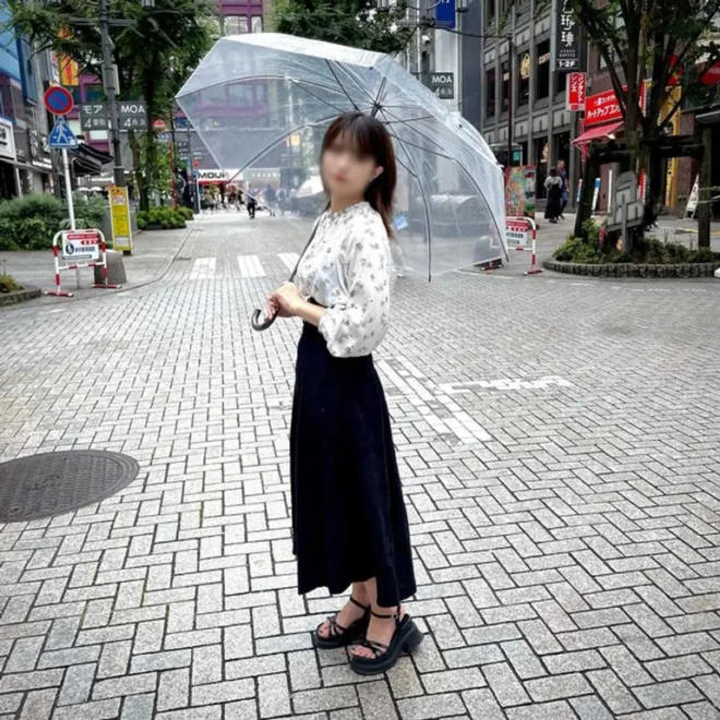 的身材,漂亮的 E-cup 大奶子! 她摘下口罩,完全露出脸来! 她还浑身痉挛。 体操运动员阴道的紧致程度与众不同。
(HD1080P) (fc4486461)