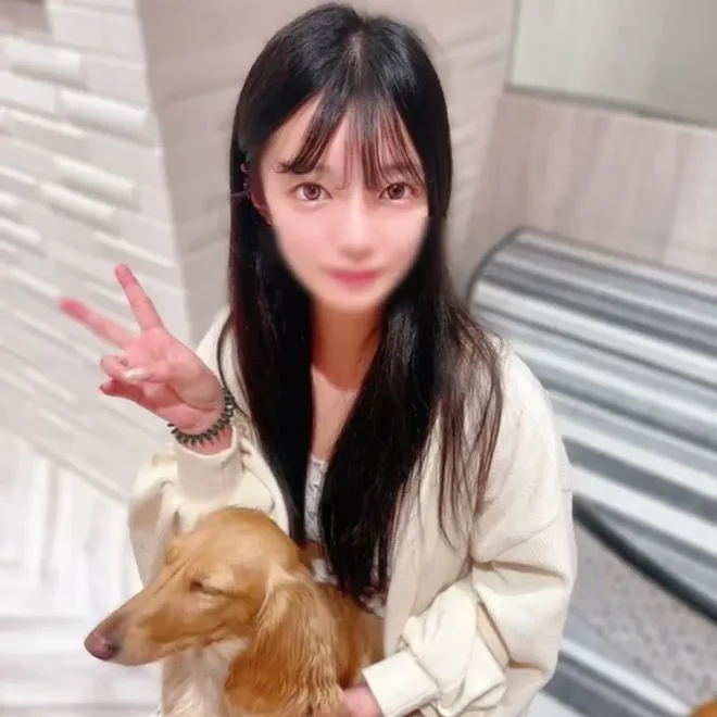 動.物看護士を目指す20歳専門学制。普段は静かながらも突く度喘ぐ敏感ムスメのおまこに2度の中出し。。。
(HD1080P) (fc4493249)