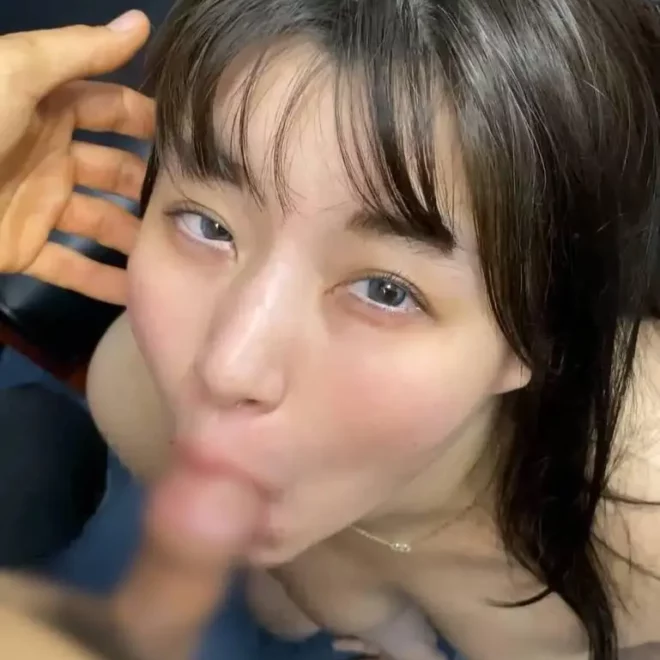 【顔出し＆レビュー特典有２本詰め】面接に来た２０歳の–女子生に本番講習＆再講習の２本ハメ撮り中出し
(4K) (fc4493895)