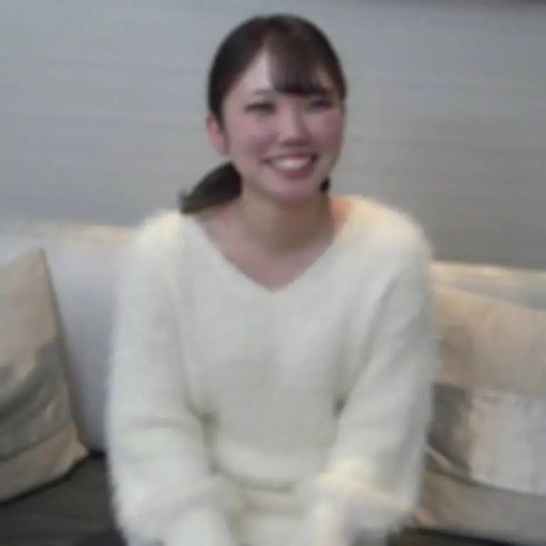 先生を目指す大学生。ほんわか明るい普通の女の子が一番の好物！かわいい笑顔もひとたびベッドへ行くと・・・
(HD1080P) (fc4494697)