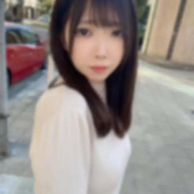 エッチなビデオに…   彼氏がいるのに何度もイッちゃう感度抜群なウブな女の.こ.に2回も中出しちゃいました
(HD1080P) (fc4510882)