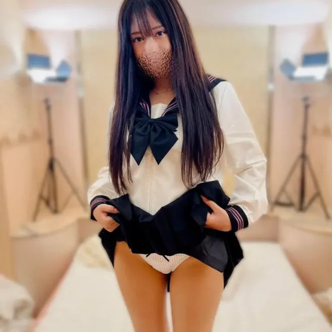 これが令和のヤリマン美女！黒髪清楚なのに経験人数3桁　コスで大量中出し　039
(HD1080P) (fc4513686)