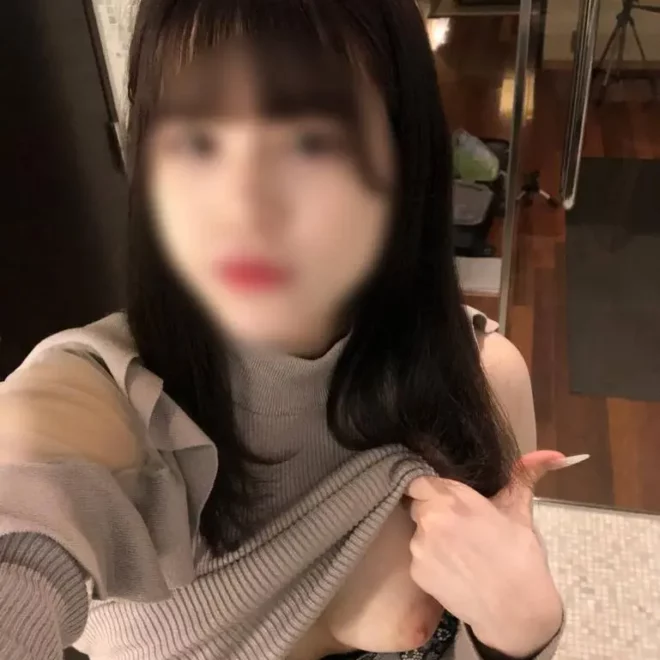 なりヤバかったけど…おまんこから糸引くほどマン汁がすごい全裸オナニーして逝っちゃった…-
(4K) (fc4519403)