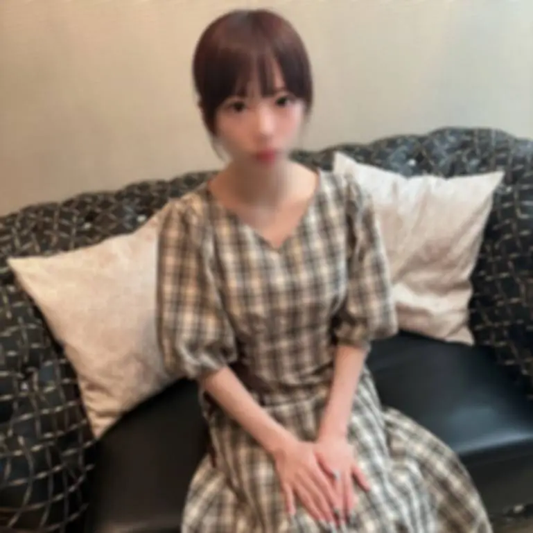 動物系ペットショップ店員。彼氏にプレゼントを買うため、ちいさい身体で恥じらいながらおか.-ねを稼ぐ。
(HD1080P) (fc4532163)