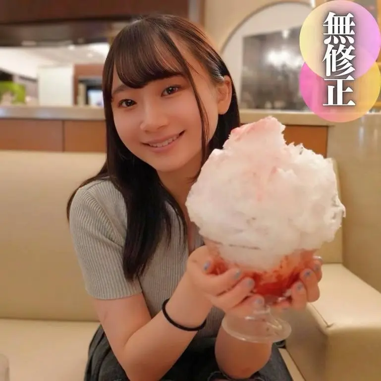 なった白濁マンコの清楚な神乳。玉舐め&amp;パイズリで男4人をご奉仕。軟體爆裂ボディの肉壺に中出し連発！
(HD1080P) (fc4535350)