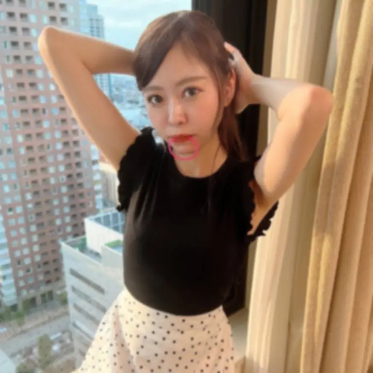 クエストにより再登場。女子醫大生の色白美人スレンダー。インテリなお嬢様に底辺男が上下の口を精液で汚す。
(HD1080P) (fc4541913)