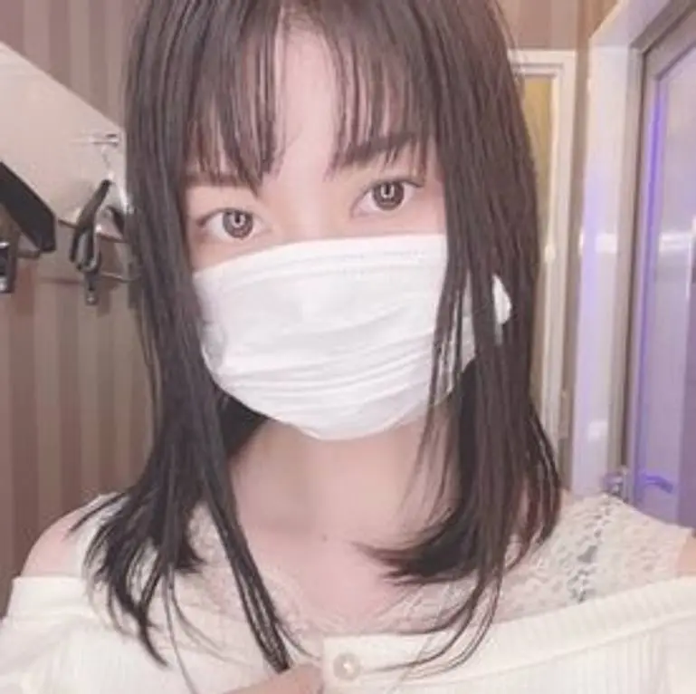 撮】某球場ビ一ルの現ナンバーワン売り子・スタイル抜群色白美女ハメ撮り映像80分 【特典で高畫質】
(HD1080P) (fc4547276)