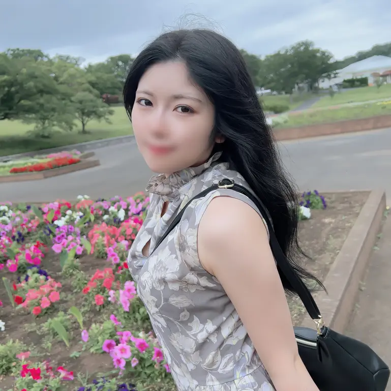 いるにも関わらず野外猥褻で理性のタガが外れ下品な喘ぎ聲で快楽落ちする亂れた身體に2回連続生中出し！！
(HD1080P) (fc4547757)