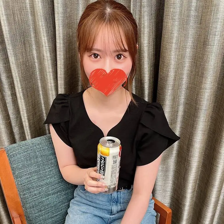 った美女。初対面の底辺チンポに恥じらいつつも、 日ごろのストレスで敏感に感じて中出しをゆる.-してしまう。
(HD1080P) (fc4548145)