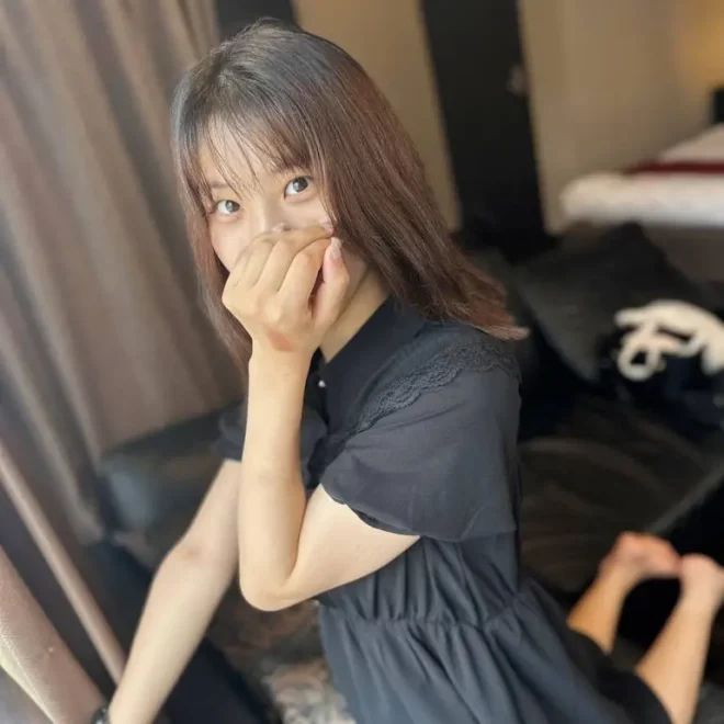 価格【無】清楚系スレンダーボディの第セイ、試験の合間を縫っておぢと密會ハメ撮りSEX！おまけ動畫あり
(HD1080P) (fc4561115)