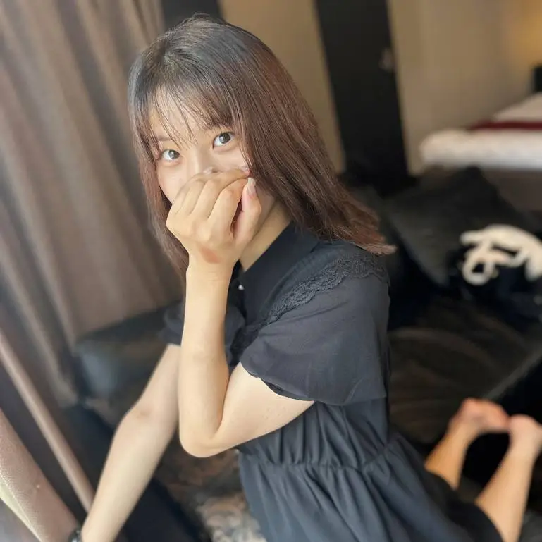 価格【無】清楚系スレンダーボディの第セイ、試験の合間を縫っておぢと密會ハメ撮りSEX！おまけ動畫あり
(HD1080P) (fc4561115)