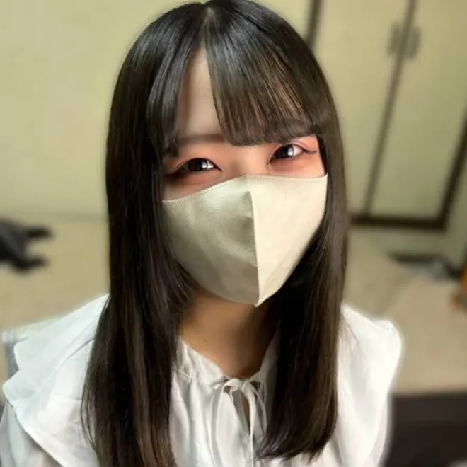 チャクチャ可愛い未経験の19歳をドキドキハメ撮り中出し！特典有り窓際バックハメ&amp;フェラチオ口內発射
(4K) (fc4561519)