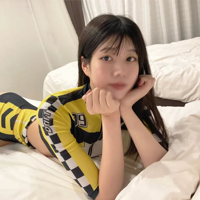 Dカップ國寶級美乳JD再び！今度はレースクイーン姿で登場極上スレンダーボディに今回もピストンが止まらない！
(HD1080P) (fc4677103)