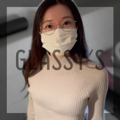#20 太可愛了，戴著眼鏡的日本，大量噴水，原始性愛│GLASSY'S
(HD1080P) (fc4691059)